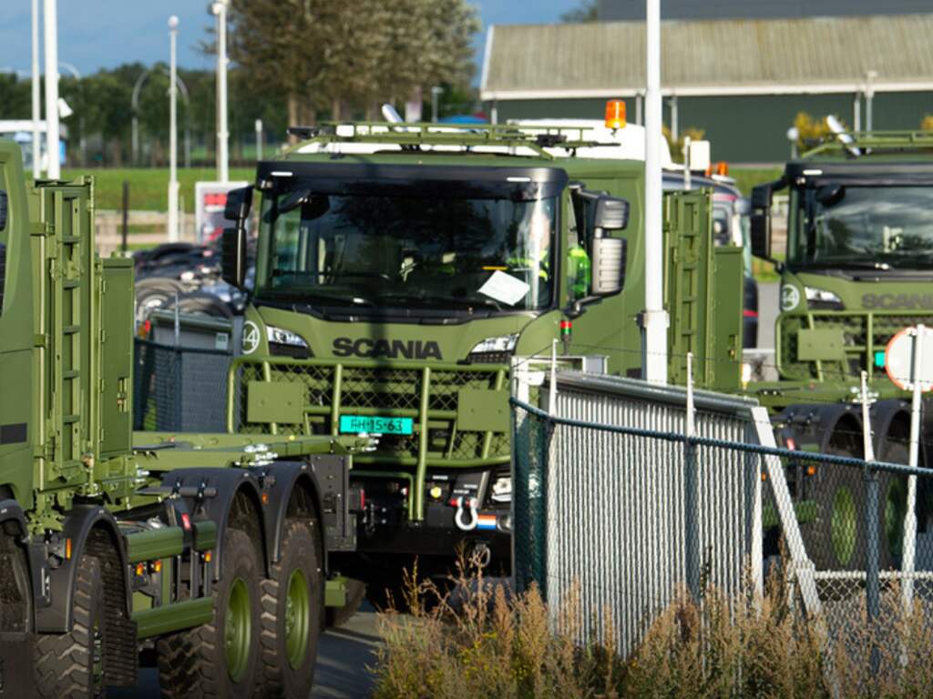 Defensie vindt met lagere bandenspanning oplossing voor te hoge vrachtwagens