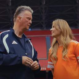Roxy Dekker staat volgend jaar in ArenA, hoofdrol Louis van Gaal in aankondiging