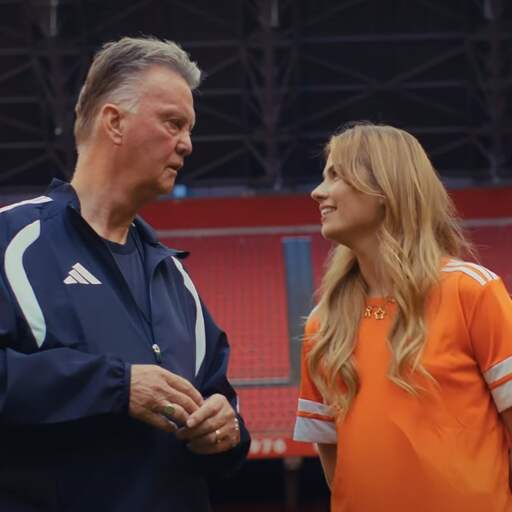 Illustratie bij: Roxy Dekker staat volgend jaar in ArenA, hoofdrol Louis van Gaal in aankondiging