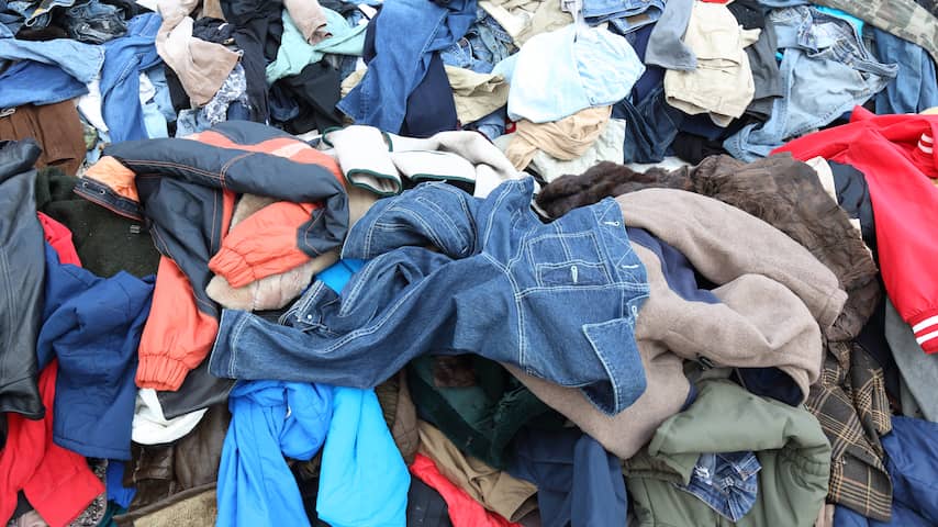 Consumenten kopen meer kleding dan ooit, zware belasting voor klimaat