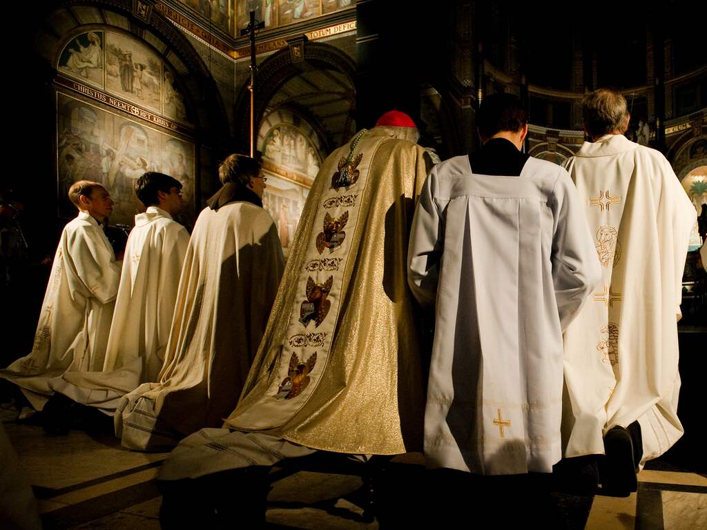Nicolaasbasiliek in Amsterdam krijgt vermeend stukje bot van Sint-Nicolaas