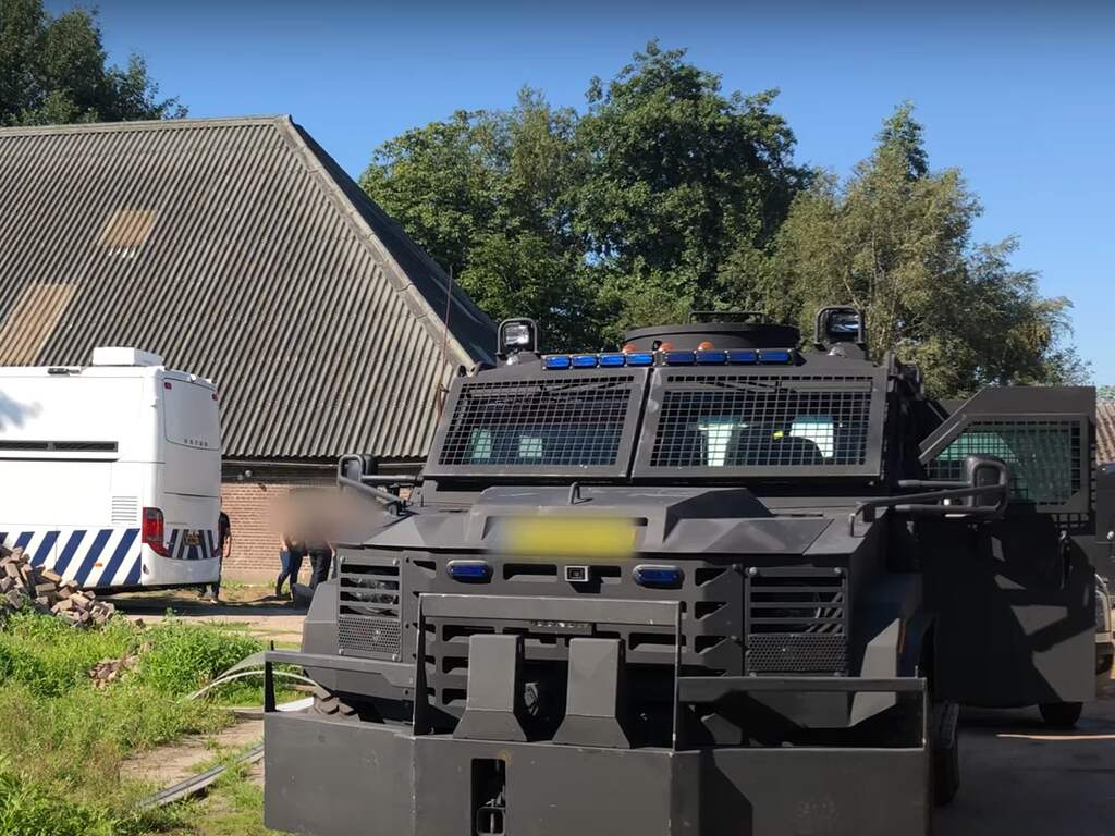 Grootste Nederlandse cocaïnewasserij ooit aangetroffen in Drents Nijeveen