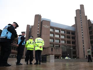 Verdachte van doodsteken meisjes in Southport bekent tóch schuld