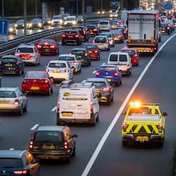 Drukke avondspits met bijna 1.000 kilometer file en regengebied