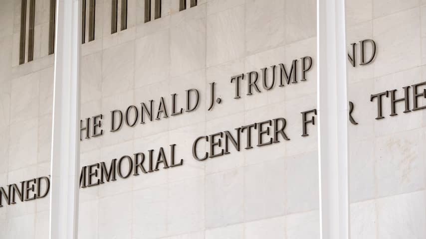 Kennedy Center moet muzikant die afzegde na Trump-rel 250.000 dollar betalen