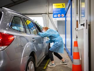 Waarom een mildere, maar besmettelijkere virusvariant niet minder gevaarlijk is