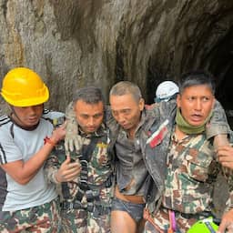 Vrouw en man tien dagen na overstroming Nepal gered, nog duizenden vermisten