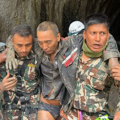 Illustratie bij: Vrouw en man tien dagen na overstroming Nepal gered, nog duizenden vermisten