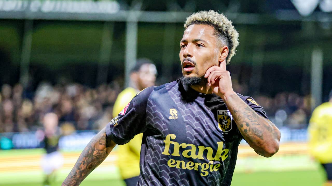 Vitesse wint na roerige week en is bijna van laatste plaats in KKD af