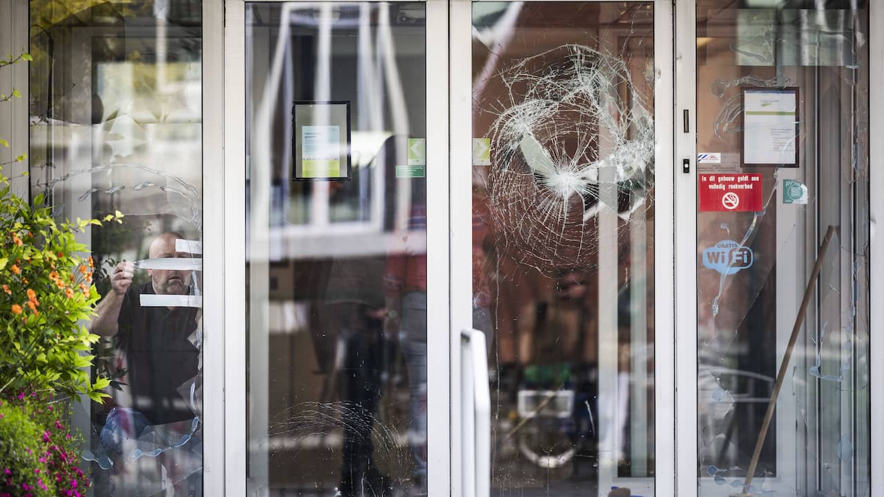 Loosdrecht baalt van relschoppers: '50 kilometer afgelegd om chaos te creëren'