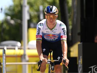 Late dopingtest bij team Evenepoel en andere Tour-ploegen: 'Renners sliepen al'