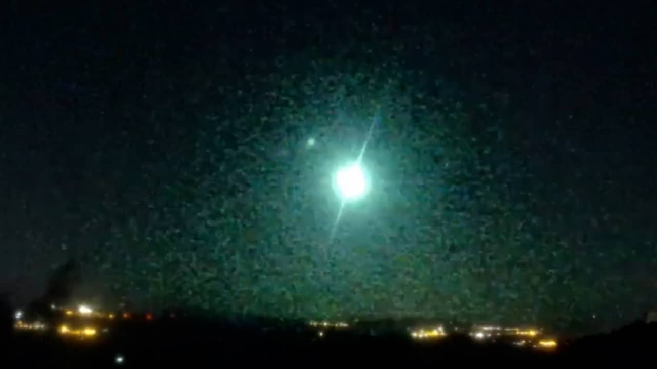 Superbolide verlicht hemel boven Spanje | NU.nl