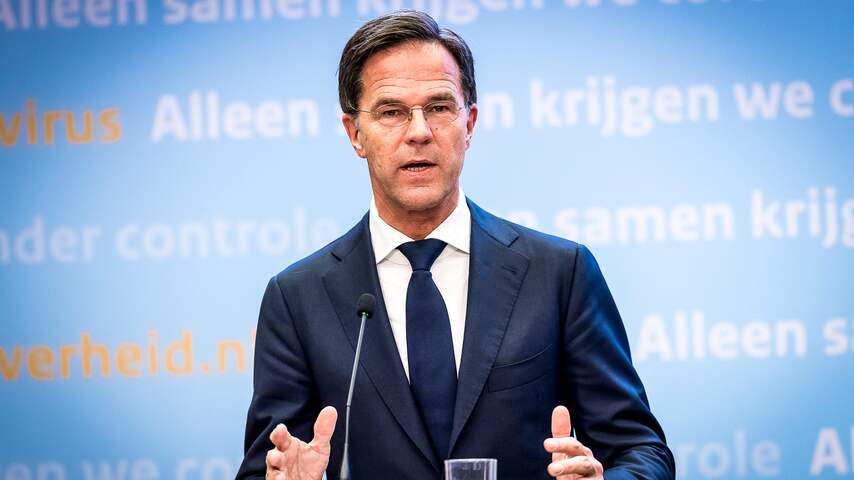 Rutte over vakantiegangers: 'Ontzettend asociaal bezig'