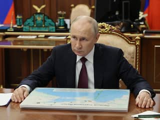 Poetin dwingt huurlingen zoals Wagner-strijders trouw te zweren aan Rusland