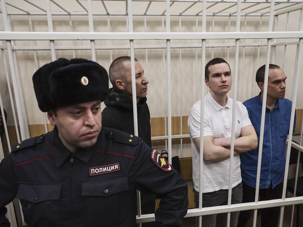 Advocaten van overleden Navalny tot jaren cel veroordeeld in Rusland