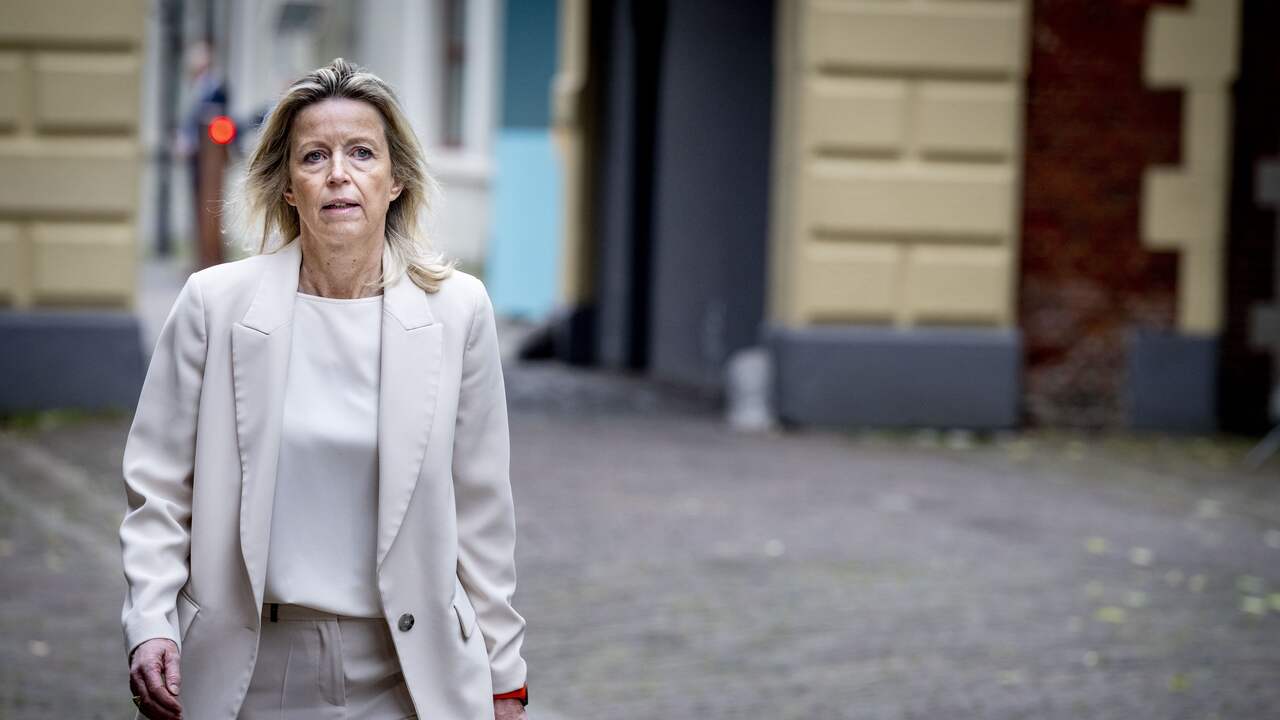 Foto bij Live | Volg hier straks de coronaverhoren van Ollongren en Grapperhaus