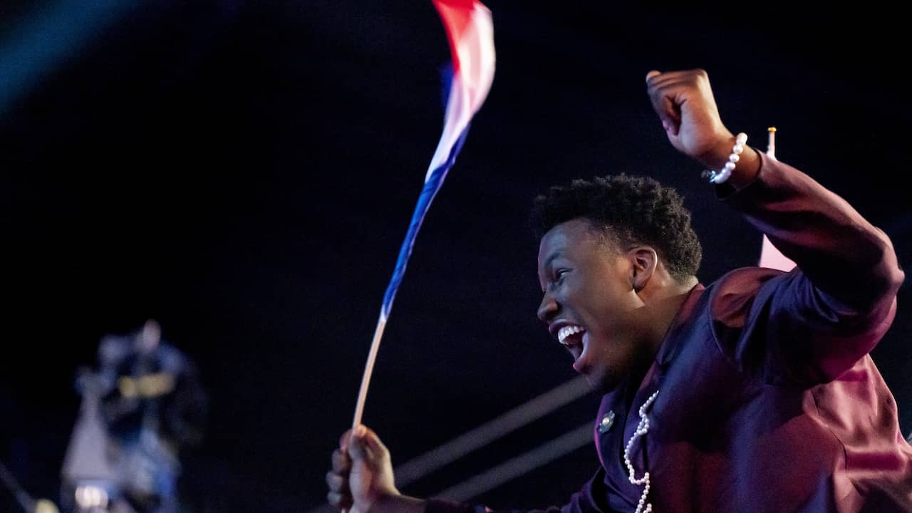 Blijdschap bij Claude na behalen finale | NU.nl