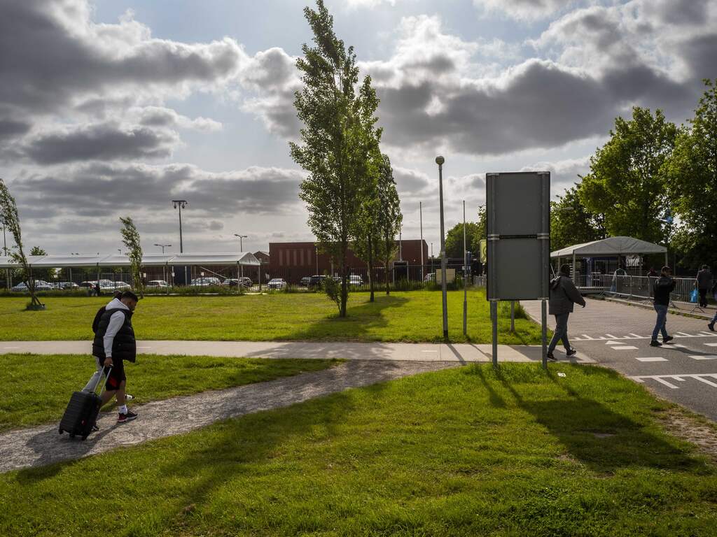 Steeds meer asielzoekers en statushouders wachten op inschrijving voor BSN