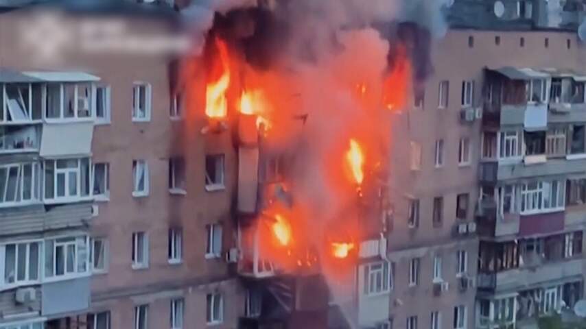 Oekraïense woningen staan in brand na tweede zware aanval in korte tijd