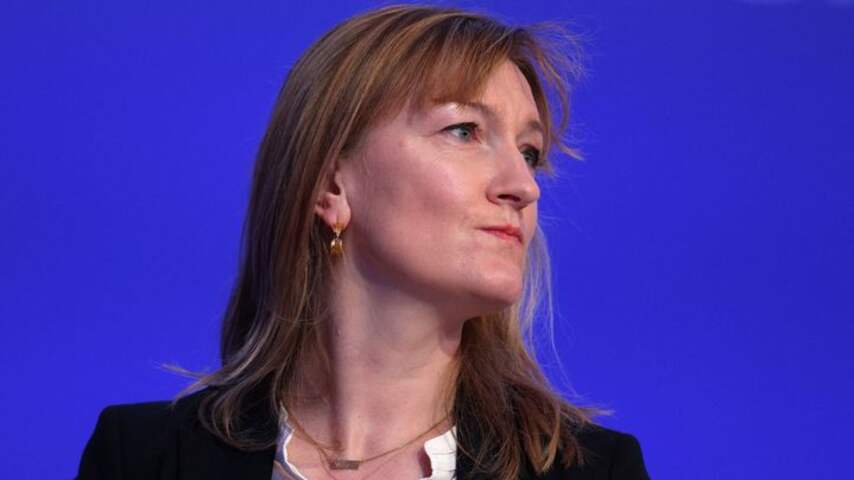 Britse regering ligt onder vuur wegens vermeende kerstborrel