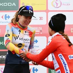 Van der Breggen teleurgesteld na mislopen eindzege in Vuelta: 'Dit is extra pijnlijk'