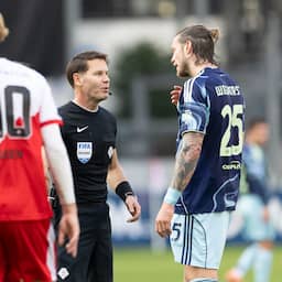 Weghorst boos op Makkelie na afkeuren goal: 'Arbitrage van bedenkelijk niveau'