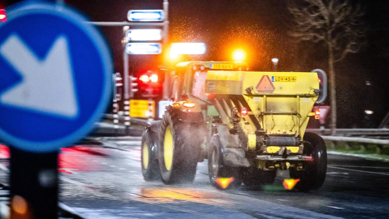 KNMI waarschuwt met code geel voor gladde wegen in het noordoosten ...