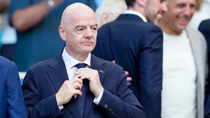 Zo werkt een afzettingsprocedure tegen omstreden FIFA-voorzitter Infantino