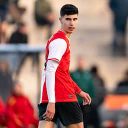 Zoon van Van Persie (18) scoort bij oefennederlaag Feyenoord tegen Dordrecht