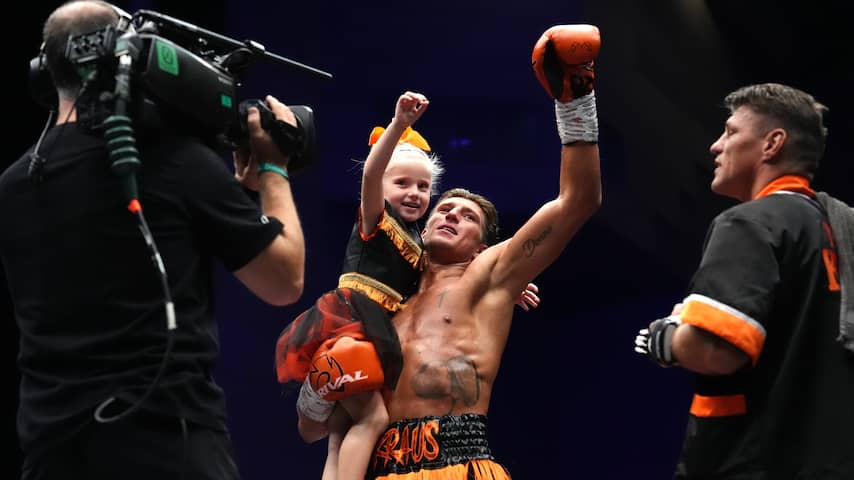 Gradus Kraus imponeert ook bij twaalfde bokszege met razendsnelle knock-out