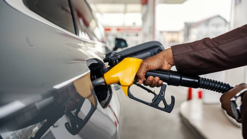 Benzineprijs daalt weer met 5 cent na week met torenhoge pompprijzen