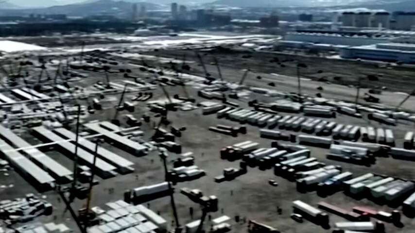 China bouwt noodziekenhuizen na opleving coronavirus