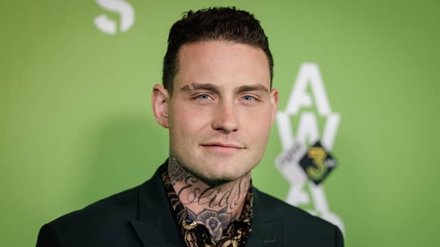 Douwe Bob spant kort geding aan tegen Yeşilgöz