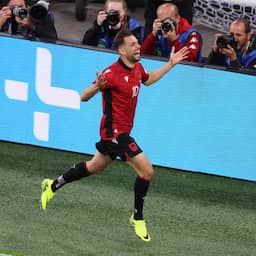 Albanees Bajrami maakt tegen Italië veruit snelste EK-doelpunt aller tijden