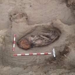 Video | Archeologen ontdekken 5.000 jaar oude mummie in Peru