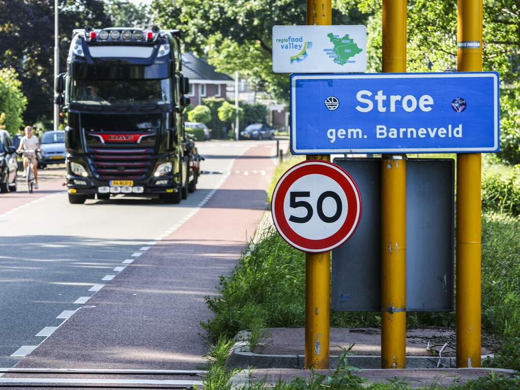 Verkeersmaatregelen in Stroe vanwege boerenprotest, scholen sluiten deuren