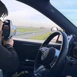 Instructeur verliest rijbewijs omdat leerling 50 kilometer per uur te hard rijdt