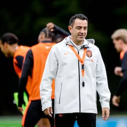 Xavi vernieuwt niet met eerste opstelling en houdt vast aan WK-spelers Oranje