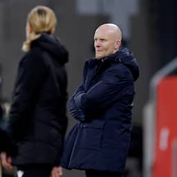 Bondscoach Veurink kent teleurstellende start bij Oranje met gelijkspel in Polen