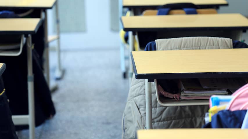 Half jaar cel voor Fransman die lerares van zijn zoon dreigde te onthoofden