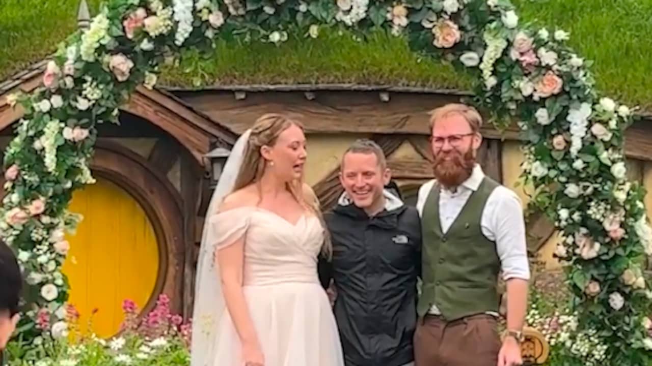 'Frodo' crasht bruiloft op filmset Hobbiton in Nieuw-Zeeland