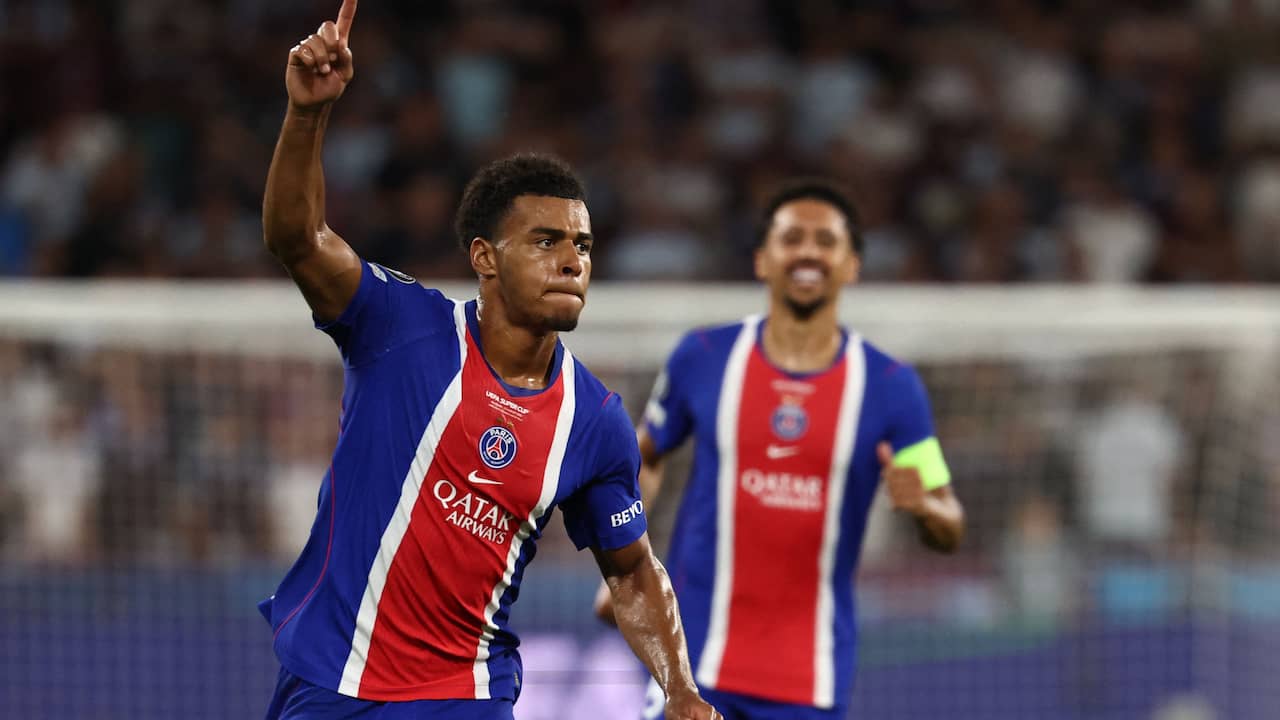Doué krult bal langs keeper en bezorgt PSG Super Cup