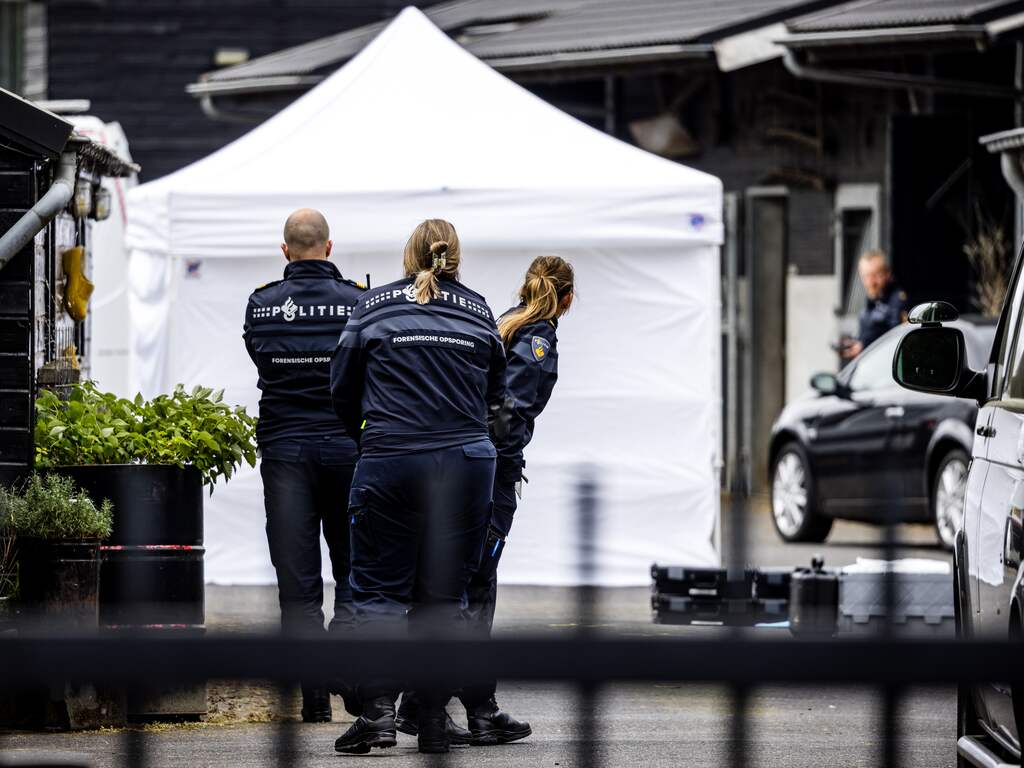 Dode en gewonde bij schietpartij in woning in Brabants dorp Wanroij