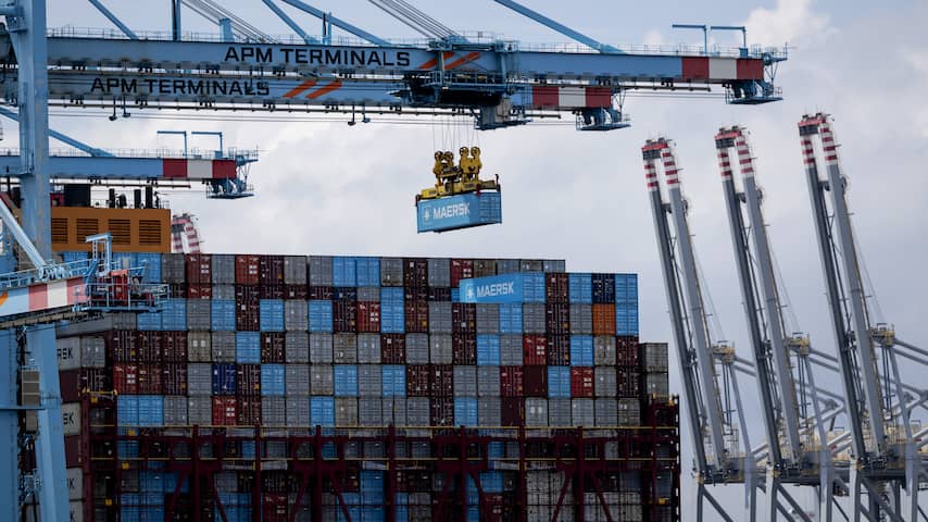 Haven Rotterdam transporteerde meer kolen, ruwe olie en minerale olieproducten