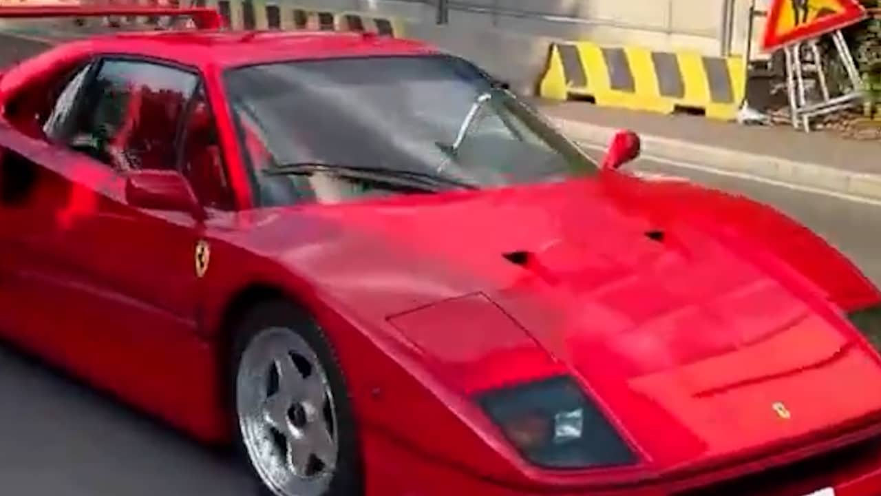 Lewis Hamilton rijdt in zeldzame Ferrari F40 door Italië