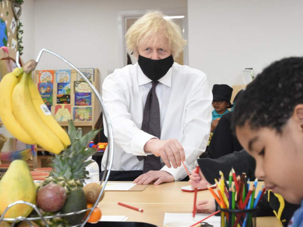 VK versoepelt lockdown, Boris Johnson benadrukt belang van voorzichtigheid