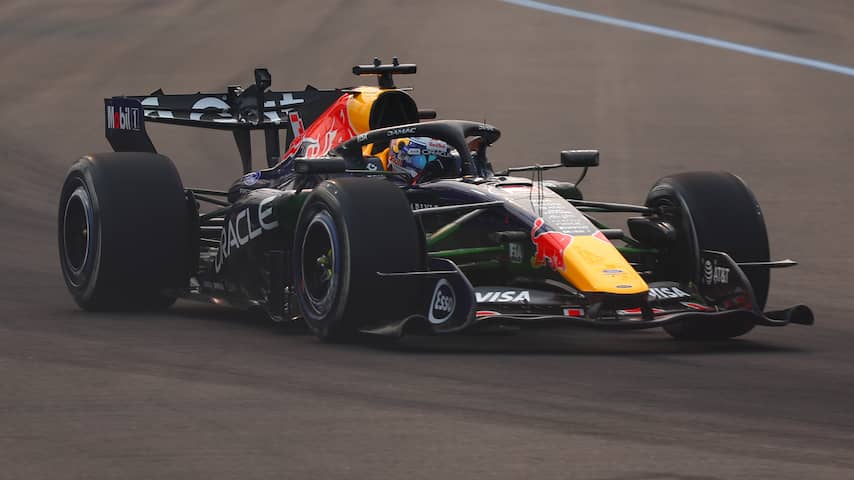 Verstappen bewaart zachte banden en klokt zesde tijd in enige training Singapore