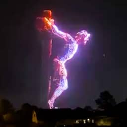 Video | Duizenden drones vormen Jezus aan het kruis in Texas