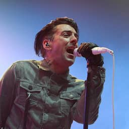 Twee arrestaties na moord op Lostprophets-zanger Ian Watkins in gevangenis