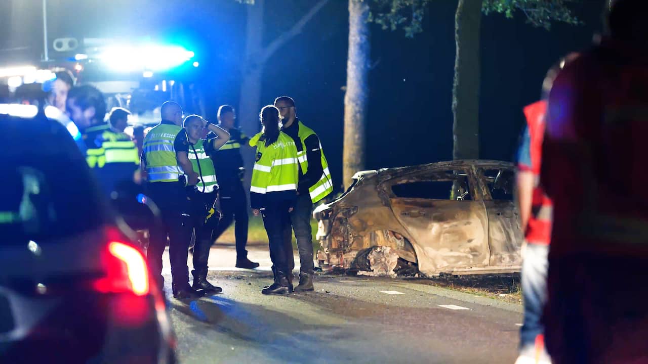 Auto botst op boom bij Gronings dorp Den Ham, twee inzittenden overleden